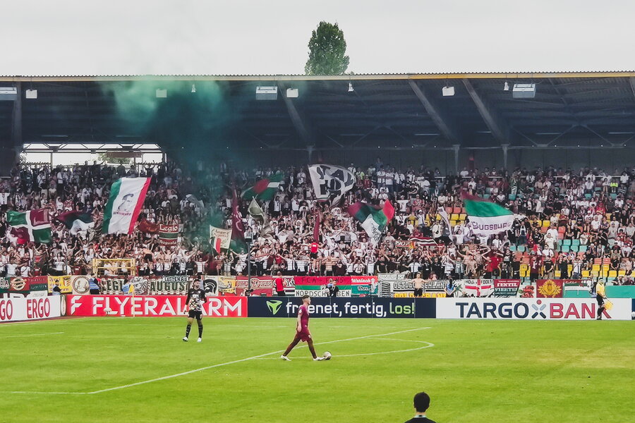 FC Viktoria 1889 Berlin – FC Augsburg – Bild 17