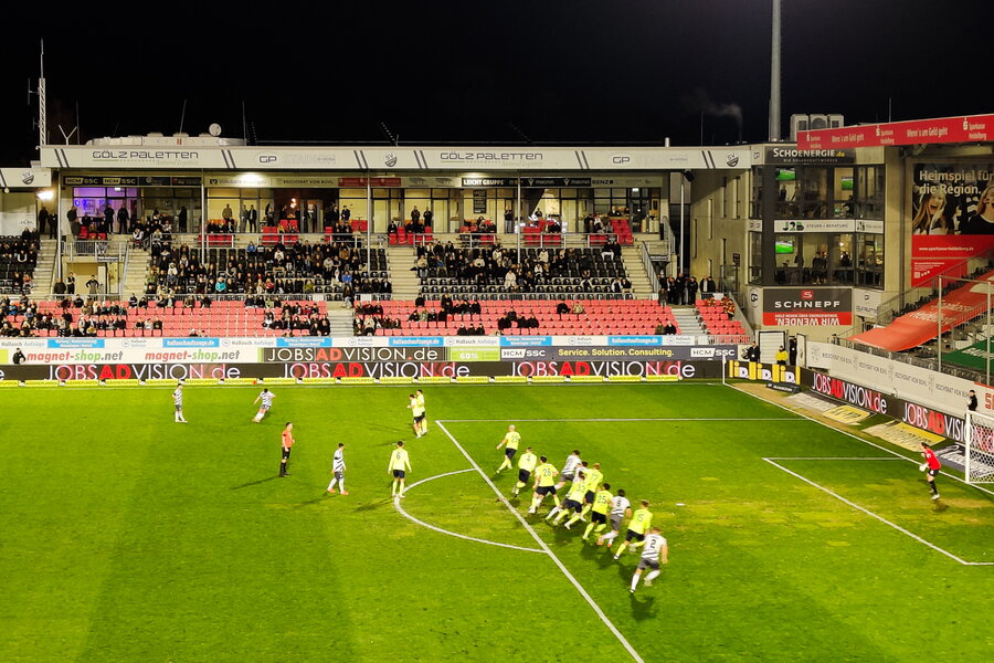 SV Sandhausen – SV Wehen Wiesbaden – Bild 8