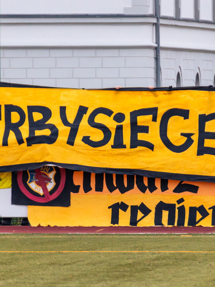 Großenhainer FV – BSG Stahl Riesa – Bild 10
