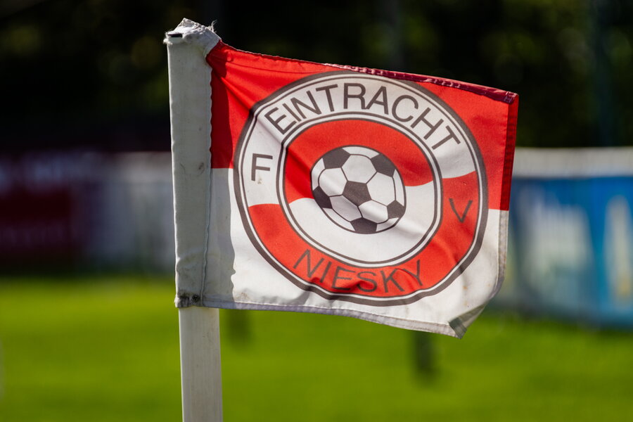 FV Eintracht 08 Niesky – NFV Gelb-Weiß Görlitz 09 – Bild 8