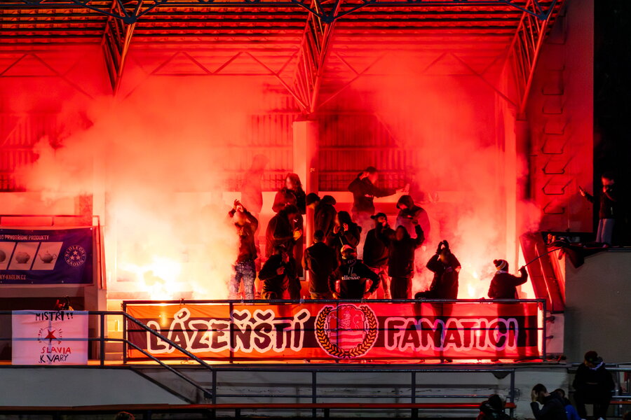 FC Slavia Karlovy Vary – FK Ostrov – Bild 24