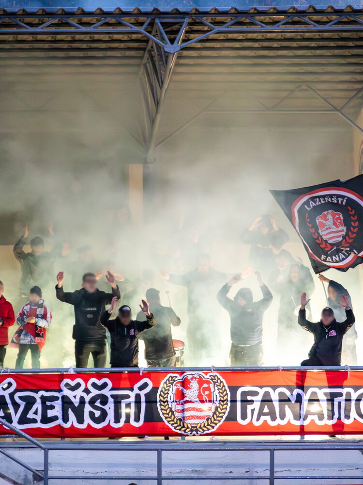 FC Slavia Karlovy Vary – FK Ostrov – Bild 14