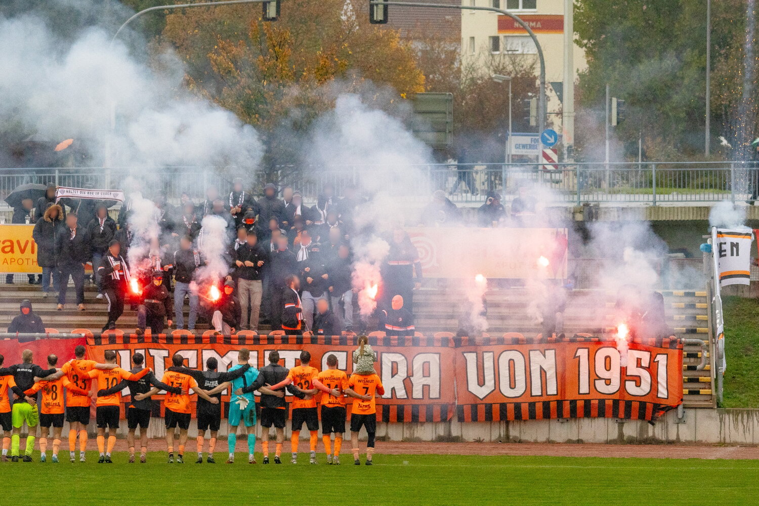 BSG Wismut Gera – SV 1879 Ehrenhain – Bild 9