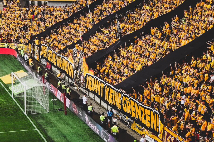 SK Slavia Praha – SG Dynamo Dresden – Bild 2