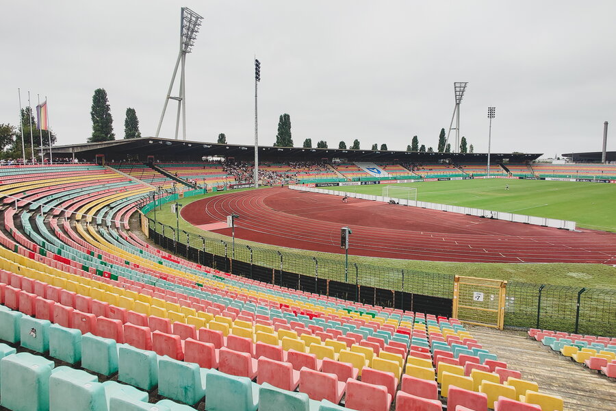 FC Viktoria 1889 Berlin – FC Augsburg – Bild 2