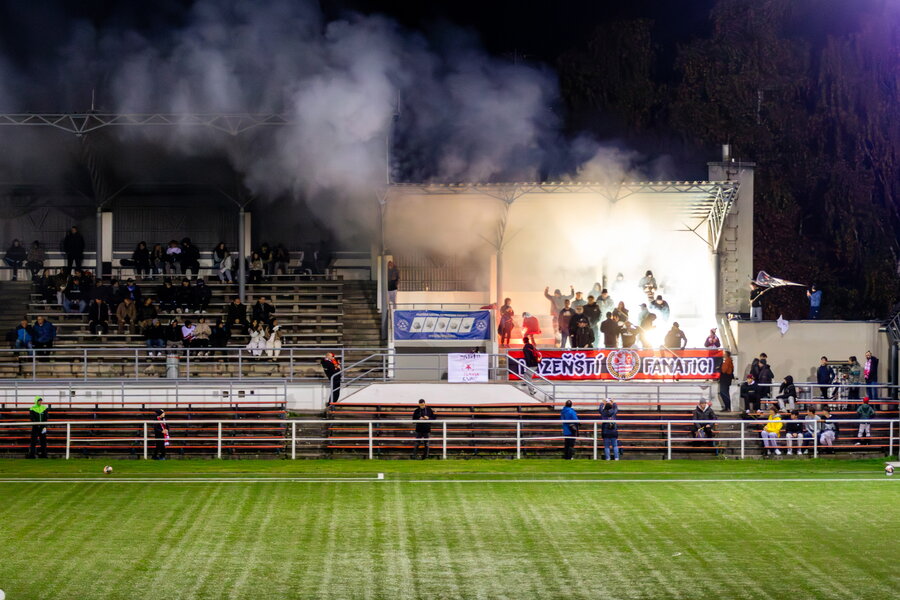 FC Slavia Karlovy Vary – FK Ostrov – Bild 27