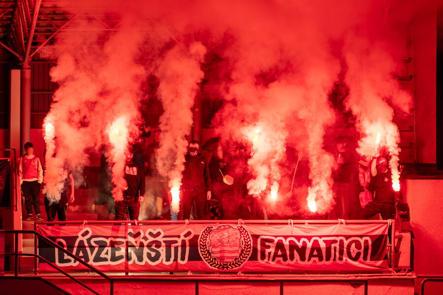 FC Slavia Karlovy Vary – FK Ostrov – Bild 34